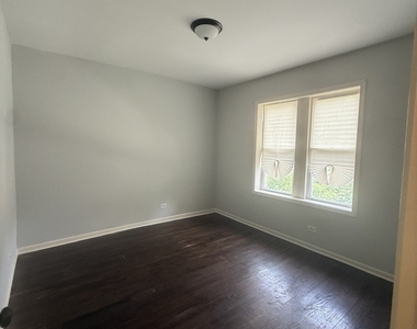 7626 S Drexel Street - Photo Thumbnail 4