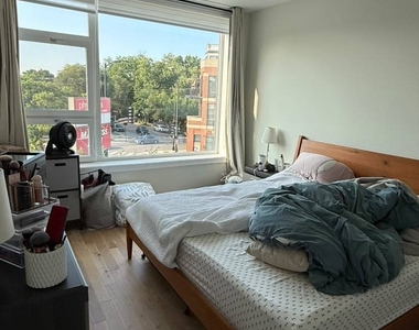 2105 W Caton Street - Photo Thumbnail 6
