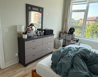 2105 W Caton Street - Photo Thumbnail 7