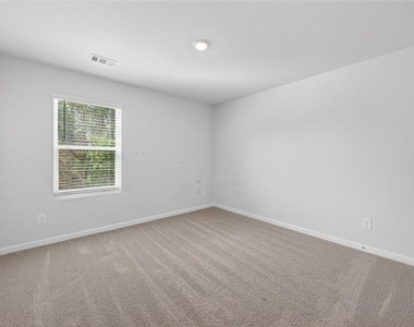 7566 Jennadee Drive - Photo Thumbnail 21
