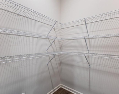 7566 Jennadee Drive - Photo Thumbnail 9