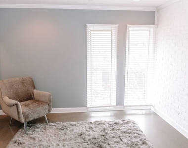 1828 Wildberry Drive - Photo Thumbnail 11
