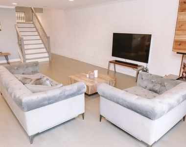 1828 Wildberry Drive - Photo Thumbnail 2