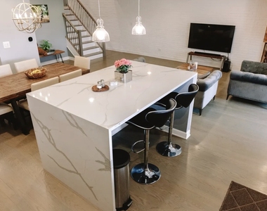 1828 Wildberry Drive - Photo Thumbnail 5