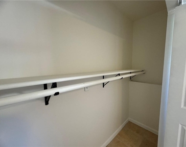 3915 Emerald North Drive - Photo Thumbnail 32