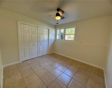 3915 Emerald North Drive - Photo Thumbnail 31