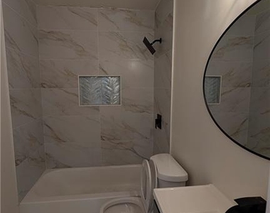 3915 Emerald North Drive - Photo Thumbnail 9