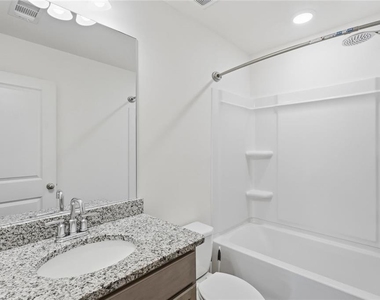 586 Morrow Lane Sw - Photo Thumbnail 19