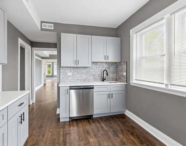 8210 S Marshfield Avenue - Photo Thumbnail 4