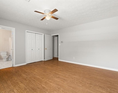 360 Winding River Drive - Photo Thumbnail 13