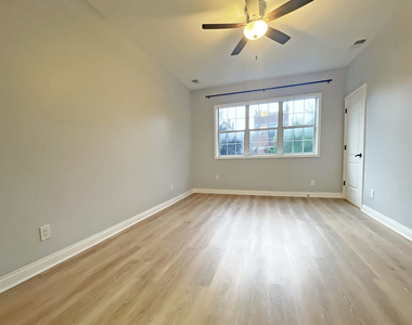 2429 W Cortland Street - Photo Thumbnail 1