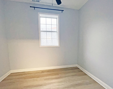 2429 W Cortland Street - Photo Thumbnail 3
