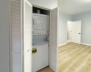 2429 W Cortland Street - Photo Thumbnail 7