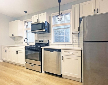 2429 W Cortland Street - Photo Thumbnail 8