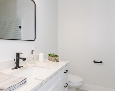 1458 W Pensacola Avenue - Photo Thumbnail 7