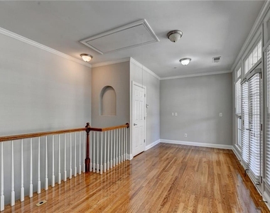 813 Clifton Heights Lane Ne - Photo Thumbnail 44