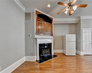 813 Clifton Heights Lane Ne - Photo Thumbnail 4