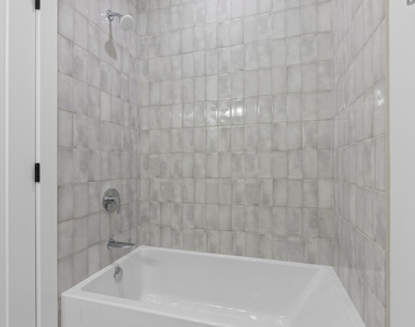 904 W Dakin Street - Photo Thumbnail 13