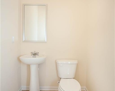 4505 Almanor Circle - Photo Thumbnail 19