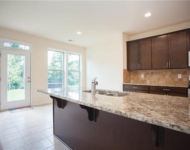 4505 Almanor Circle - Photo Thumbnail 13