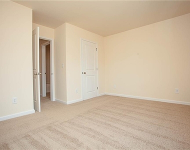 4505 Almanor Circle - Photo Thumbnail 37