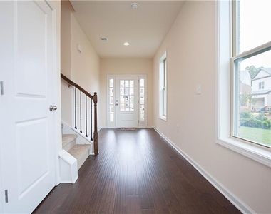 4505 Almanor Circle - Photo Thumbnail 2