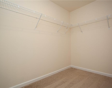 4505 Almanor Circle - Photo Thumbnail 34