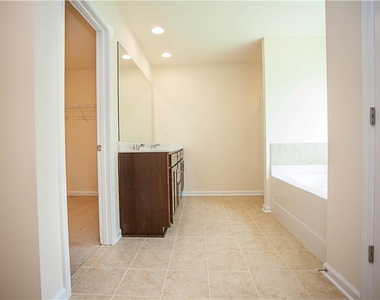4505 Almanor Circle - Photo Thumbnail 29