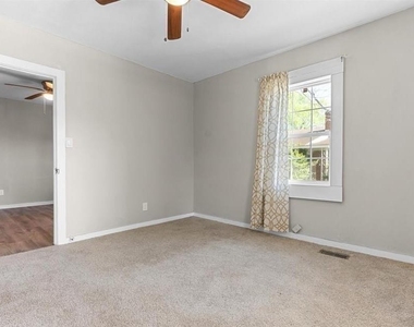2164 Monroe Avenue - Photo Thumbnail 6
