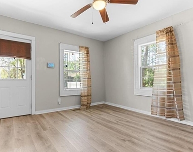 2164 Monroe Avenue - Photo Thumbnail 2