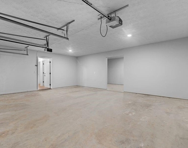 6060 Winston Trace - Photo Thumbnail 33