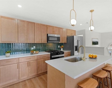 6060 Winston Trace - Photo Thumbnail 13