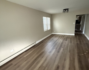 5721 W Addison Street - Photo Thumbnail 8