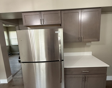 5721 W Addison Street - Photo Thumbnail 5