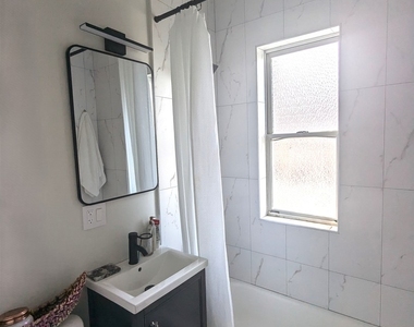 958 N Winchester Avenue - Photo Thumbnail 9