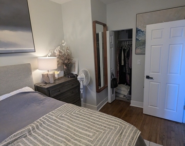 958 N Winchester Avenue - Photo Thumbnail 8