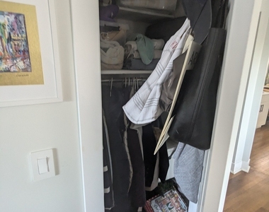 958 N Winchester Avenue - Photo Thumbnail 10