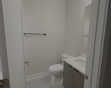 6455 S St. Lawrence Avenue - Photo Thumbnail 2
