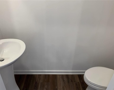 162 Mission Boulevard - Photo Thumbnail 8