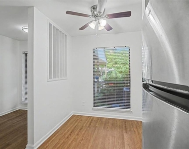 6350 Hawthorne Terrace - Photo Thumbnail 18