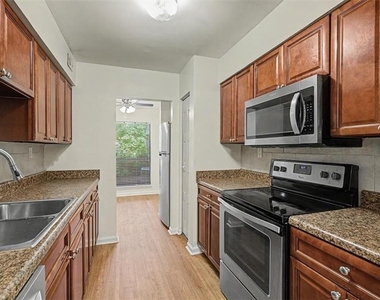 6350 Hawthorne Terrace - Photo Thumbnail 20
