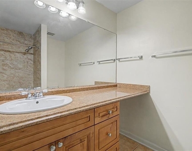 6350 Hawthorne Terrace - Photo Thumbnail 26