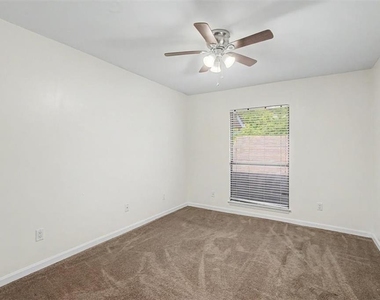 6350 Hawthorne Terrace - Photo Thumbnail 25