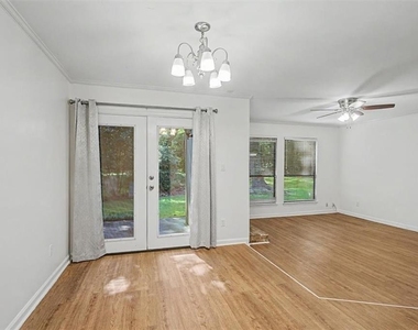 6350 Hawthorne Terrace - Photo Thumbnail 7