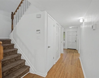 6350 Hawthorne Terrace - Photo Thumbnail 23