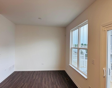 560 Wolverine Drive - Photo Thumbnail 8