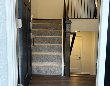 560 Wolverine Drive - Photo Thumbnail 2