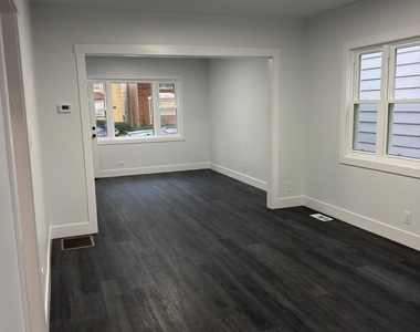 5620 N Major Avenue - Photo Thumbnail 3