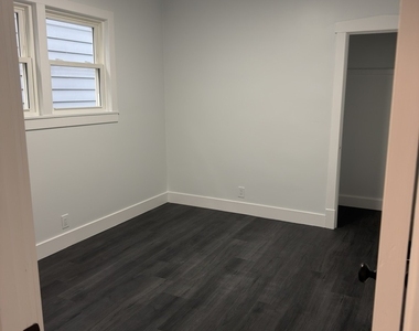 5620 N Major Avenue - Photo Thumbnail 4