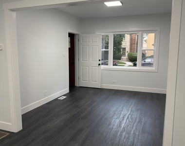 5620 N Major Avenue - Photo Thumbnail 1